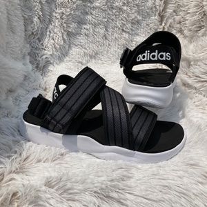 NWOT Womens Adidas Sandals Size 8